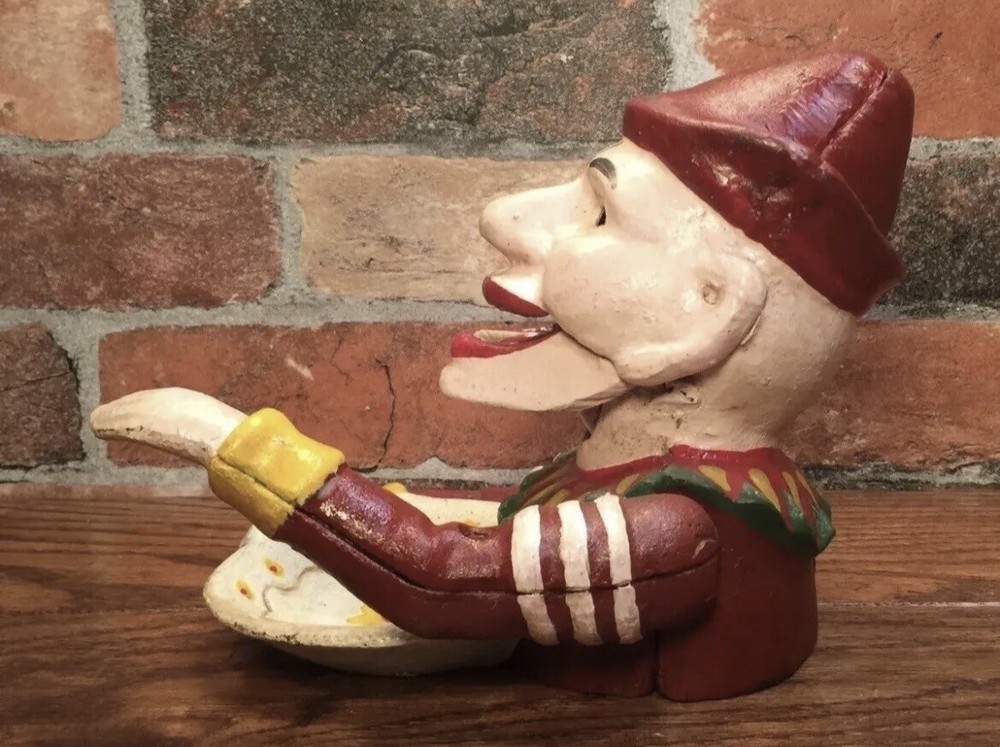 Cast Iron Jolly Jester Clown Mechanical Hubley Nutcracker with Shell Dish