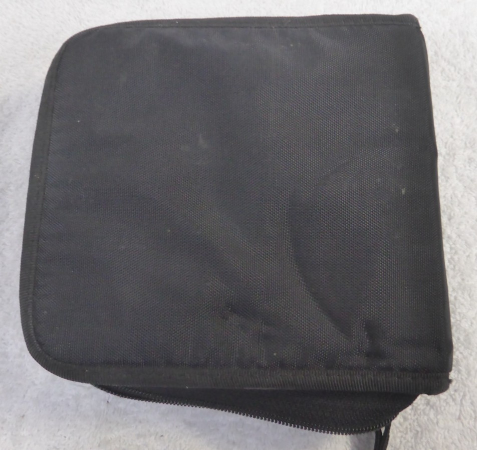 Case Logic 32 Capacity Classic CD Wallet Soft Black Used