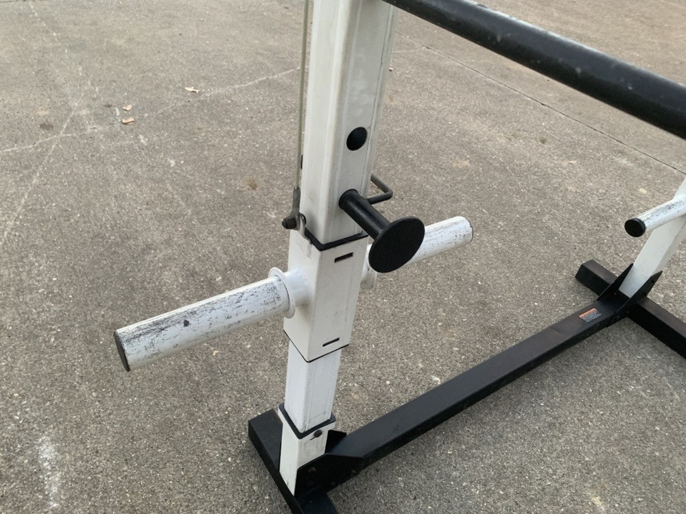 Squat Rack Power Bench Press Triceps Push Down Machine Muscle Chin Pull Up