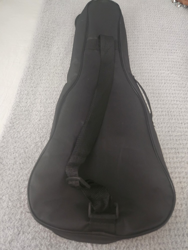 New Kulana Beginners 4 String Wood Ukulele With Case Pics Strap & Extra Strings