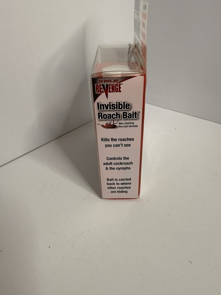 Bonide Revenge Invisible Roach Bait with Puffer Applicator.