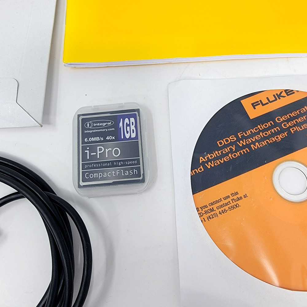 FLUKE MS/s ARBITRARY WAVEFORM GENERATOR MANUAL CD ROM CABLE KIT NEW