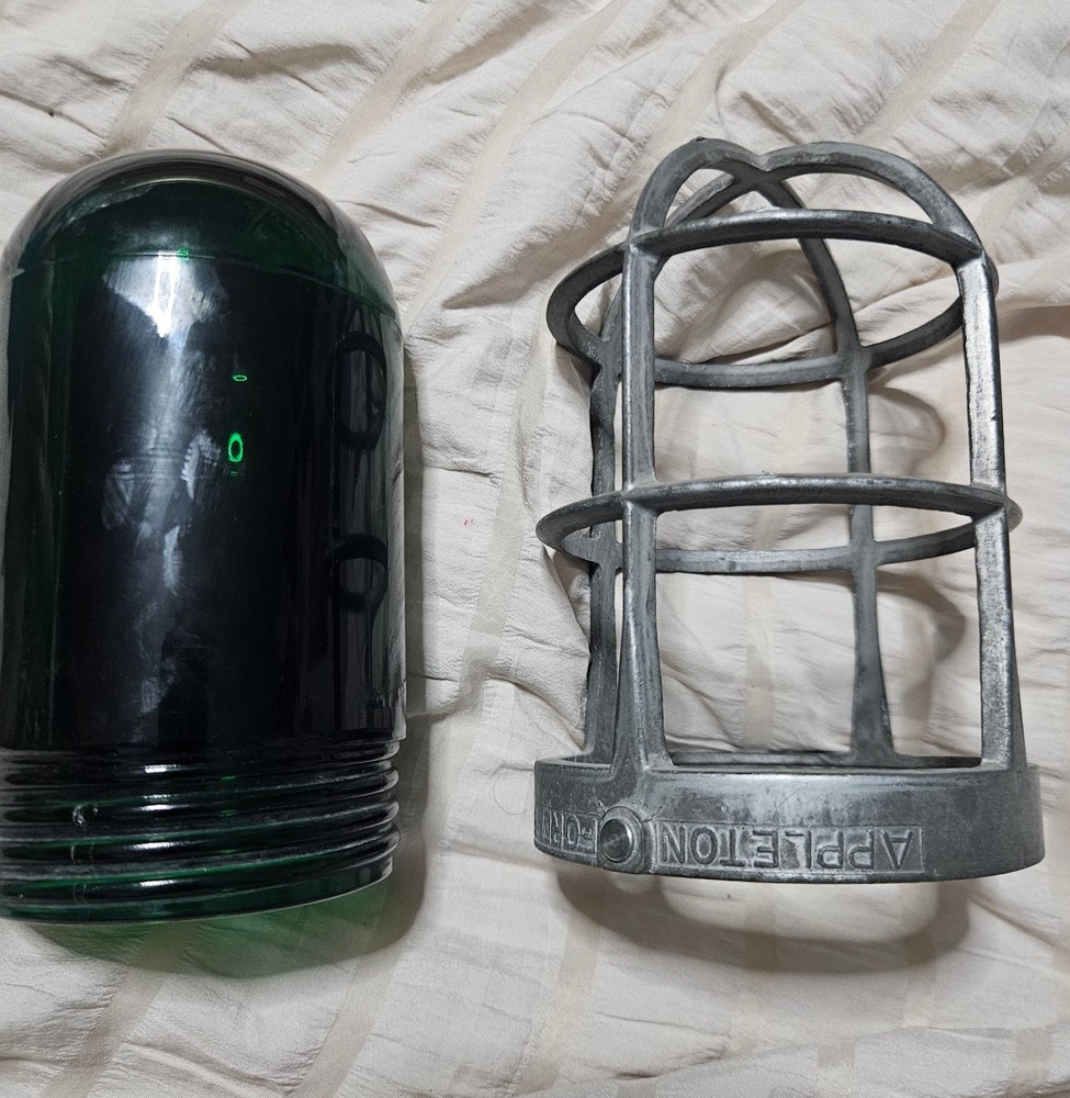 Appleton Explosion Proof Light Cover Cage w/GREEN GLASS 532