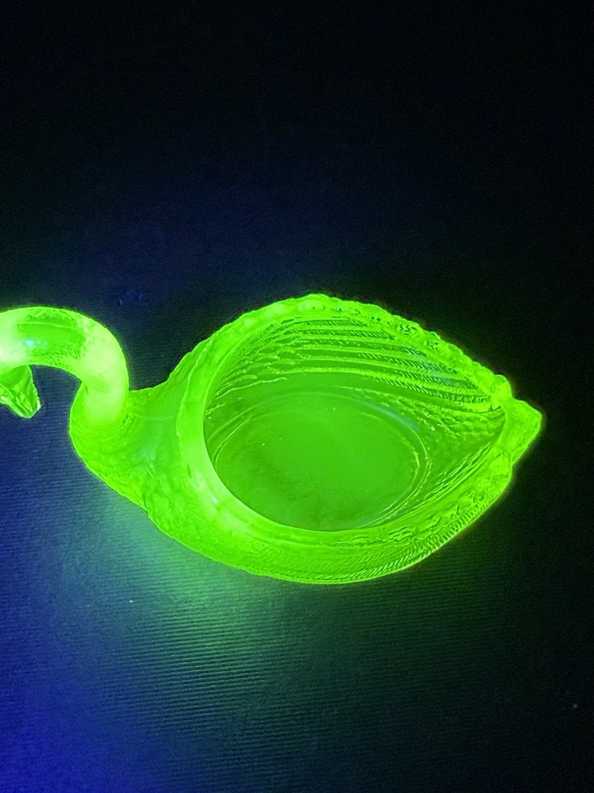 3 7/8" SWAN SALT DIP OPEN CELLAR CANARY YELLOW VASELINE GLASS