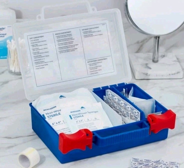 Equate 140pc All Purpose First Aid Kit Durable Plastic Case Essential Items