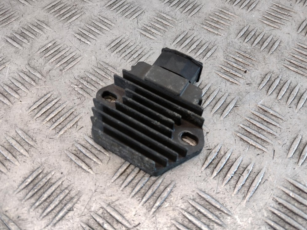 2000 HONDA NES 125  RECTIFIER REGULATOR