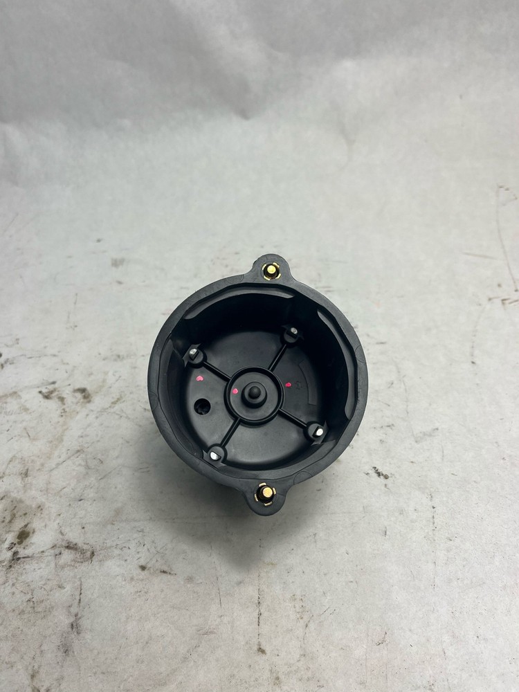 NOS CARQUEST OEM 24139 Distributor Cap