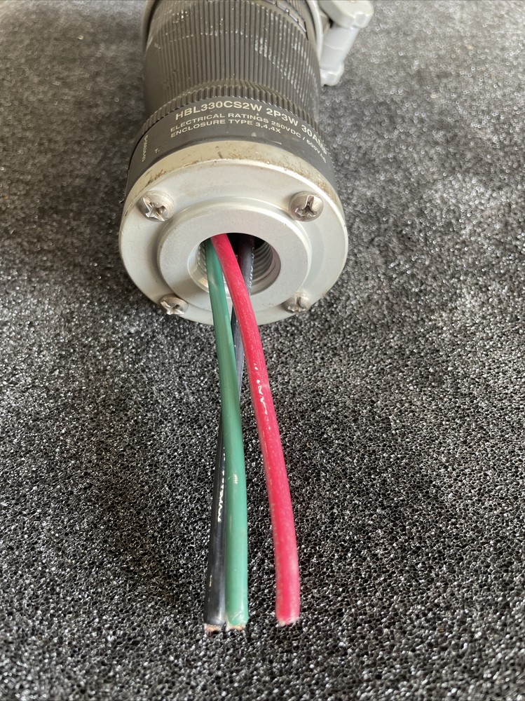 Hubbell HBL330CS2W