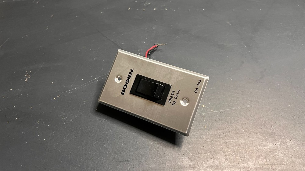 Bogen CA10A Call Switch – “Press to Call” Wall Plate Unit – Used / Untested