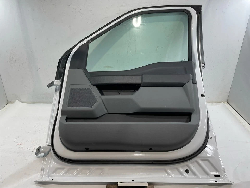 2023-2025 Ford F250 F350 F450 F550 Front Right Passenger Door Assembly RH OEM