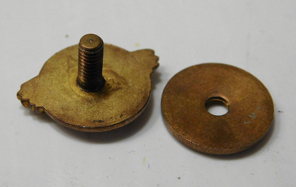 VINTAGE SCREW BACK  HONORABLE DISCHARGE BADGE