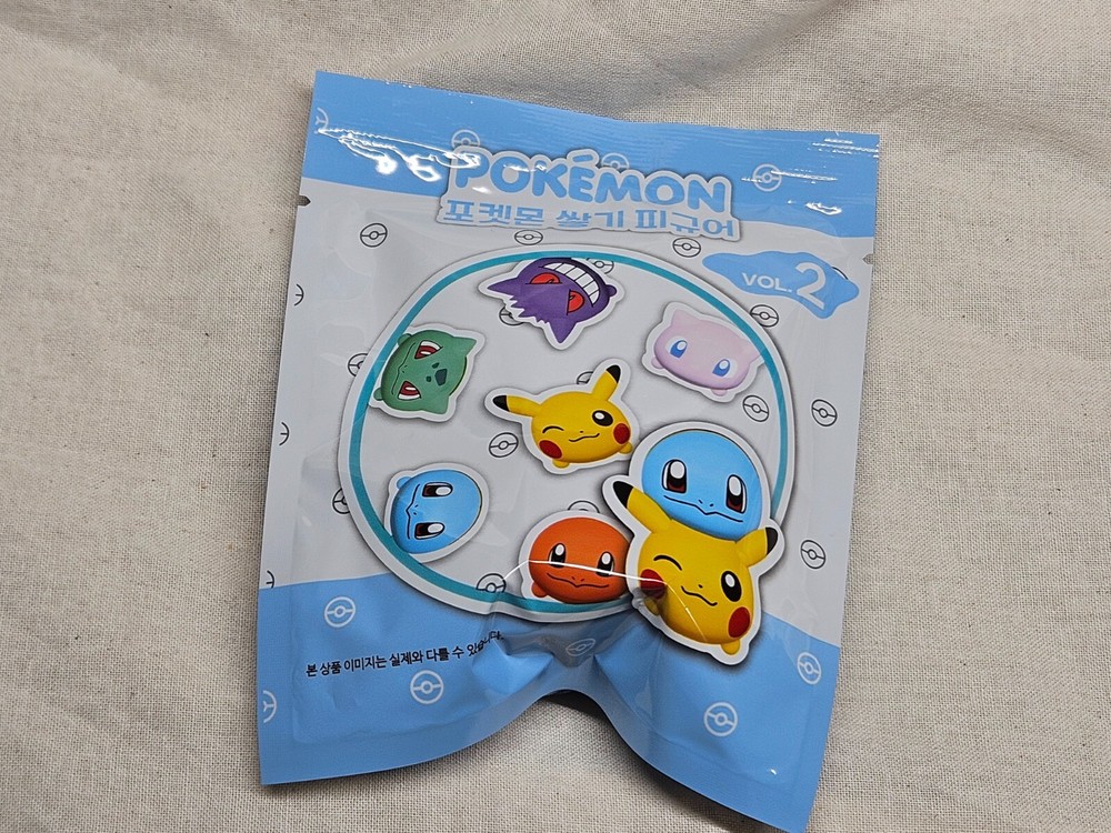 POKEMON Stackable FIGURE Set of 5 / Retail box Pikachu SQUIRTIE GENGAR MEW