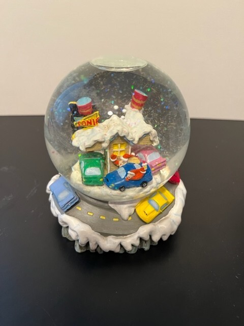 Vintage Sonic snow glode