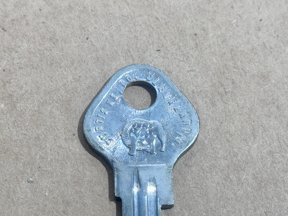 Vintage Curtis Blank Key Y-20 Uncut