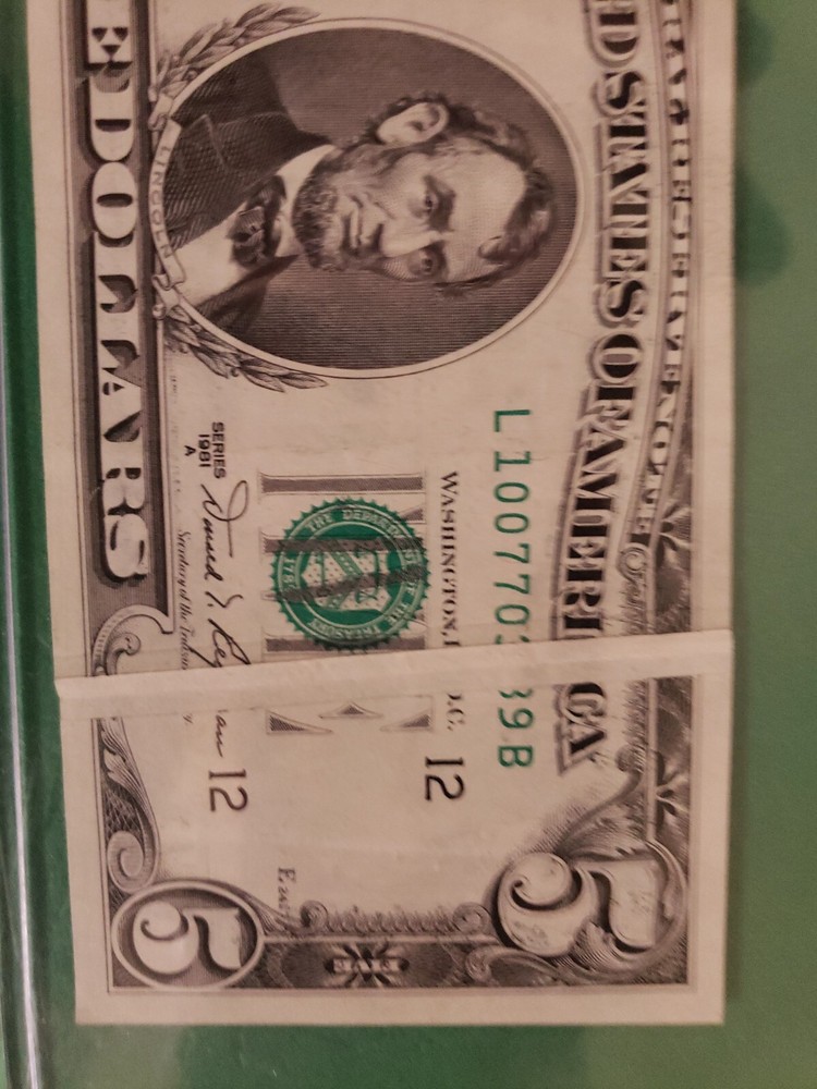 1981 A UNCIRC..ERROR Five Dollar Bill $5 Fed Res Note ERROR BIG GUTTER FOLD