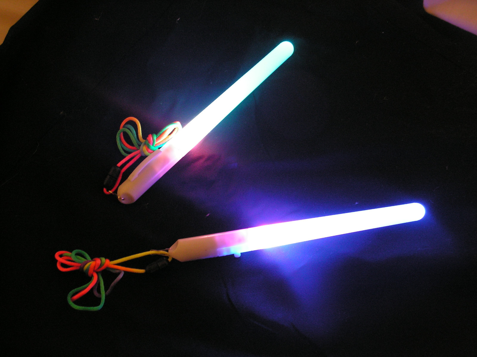 Pair LED Multi Colored 7 mode Poi Sticks Wand Lightstick + Diffraction glasses!