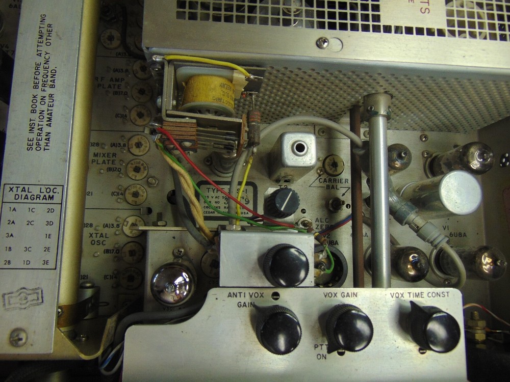Collins 32S-1 Ham Radio Transmitter with Manual