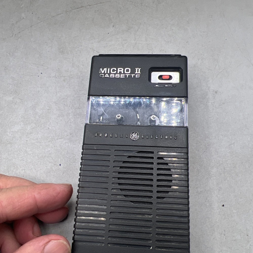 GE VINTAGE MICRO CASSETTE RECORDER See Description Rare