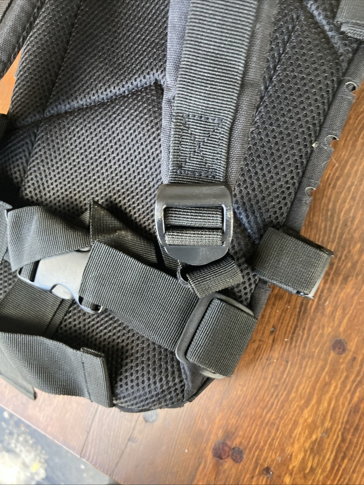 Mil-tec Assault Backpack Small No. 14002602 Black Bag B25