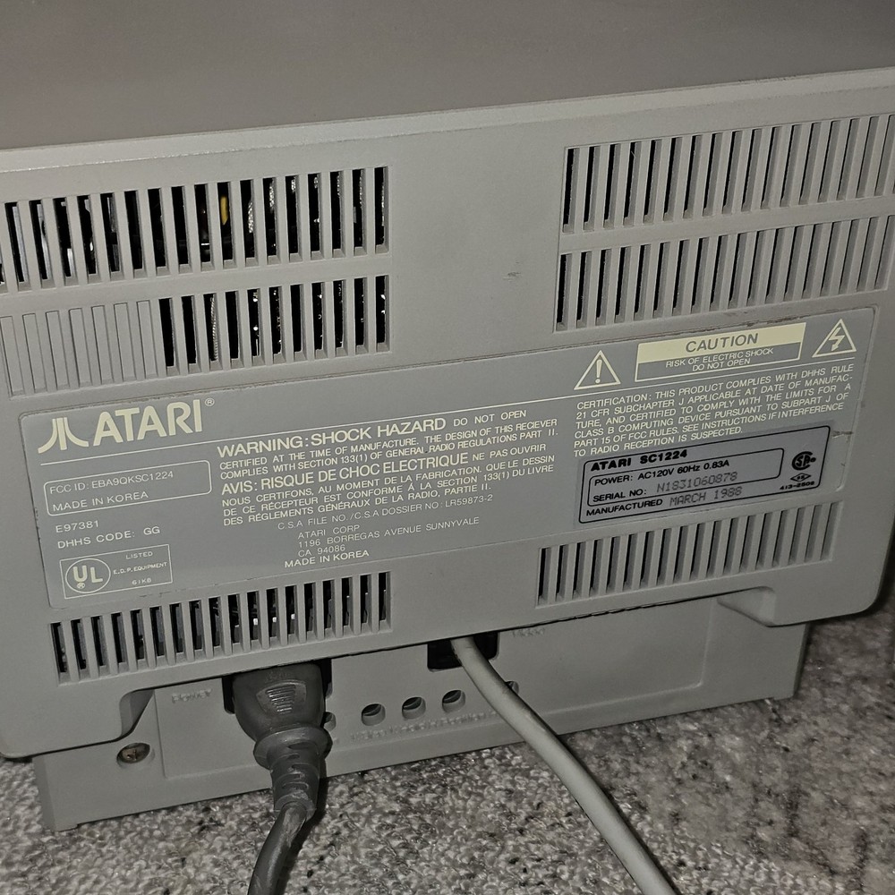 Atari 1040ST Computer Bundle w/ SC1224 Monitor