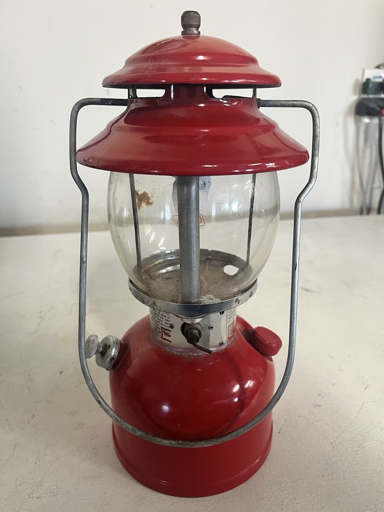 Coleman Single Mantle Gas Lantern Model 200A – Dated 1976