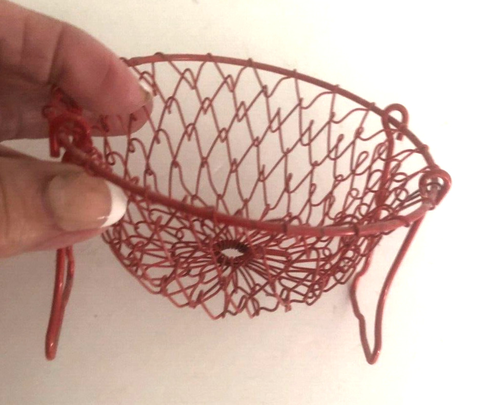 Vtg RED MINI 4" COLLAPSABLE Folding WIRE Strainer Collander BASKET Display Metal