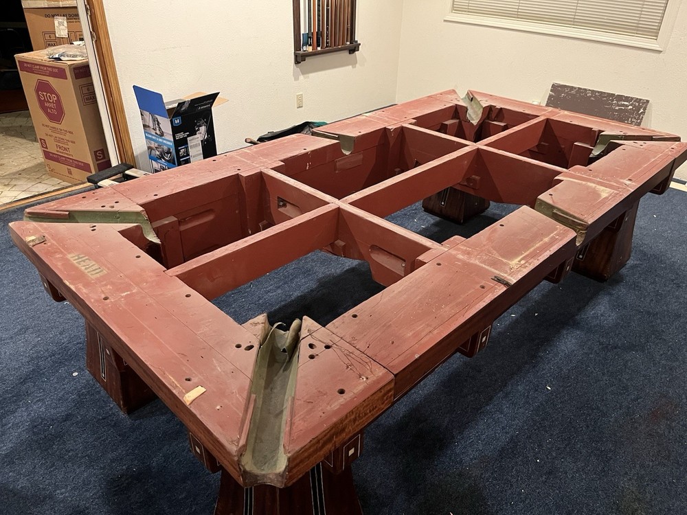 9 ft Brunswick Kling pool table