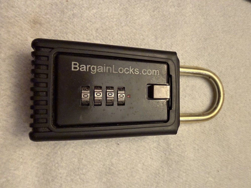 BARGAIN LOCKS SECURITY DOOR LOCKBOX, EUC, 4 Digit Combo