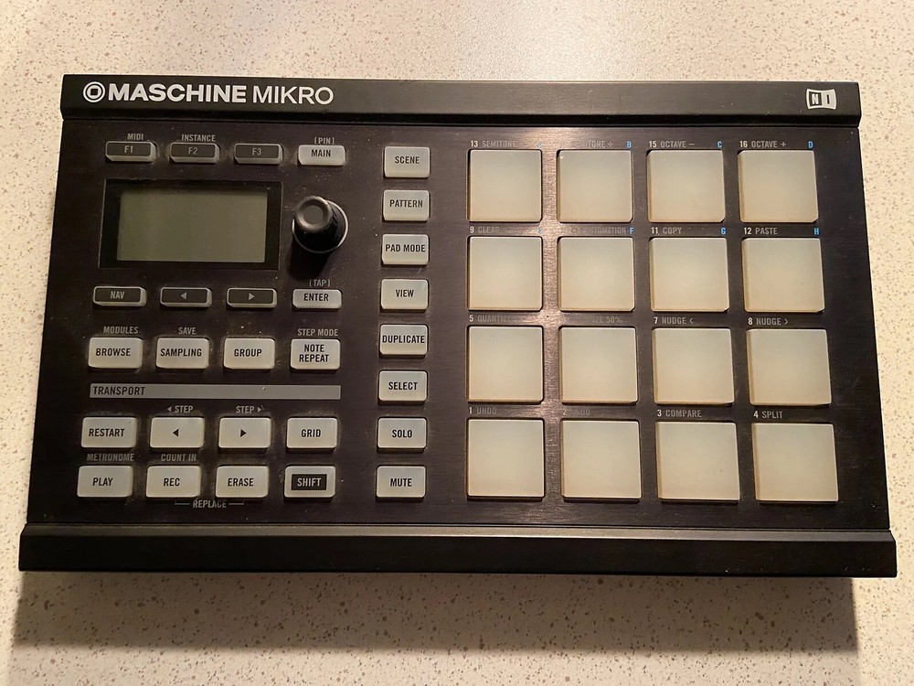 Native Instruments Maschine Mikro N1 NI-  Software Included