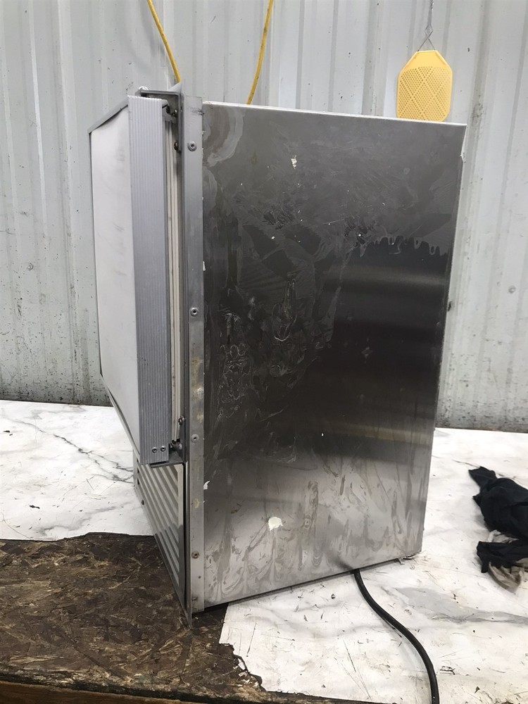 Raritan ICER-ETTE automatic ice maker ice cube machine 83SS