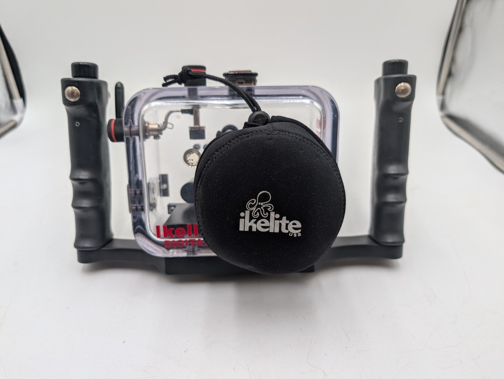 Ikelite Underwater Camera Housing 21263
