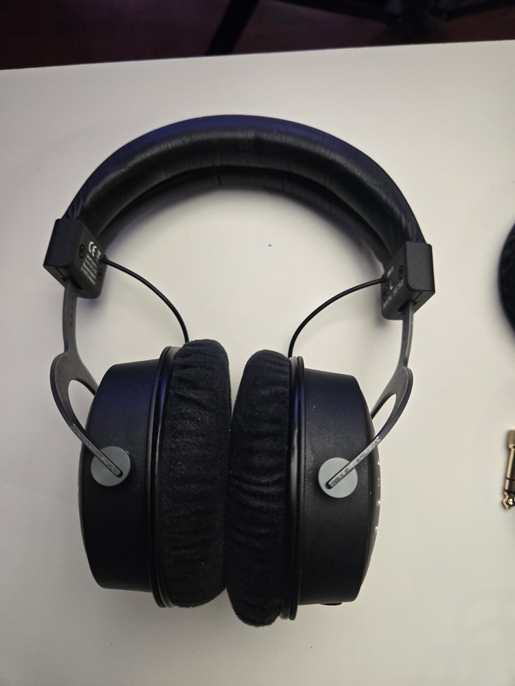 Beyerdynamic DT 1990 Pro Studio Headphones