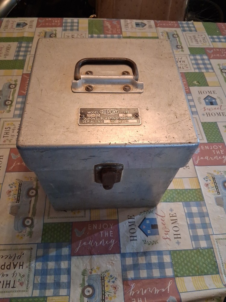 Dupont Blasting Machine