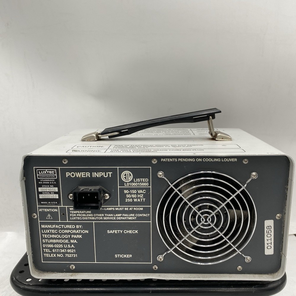 LUXTEC HIGH TECH SOLID STATE 150 WATT QUARTZ HALOGEN FIBER OPTIC LIGHT SOURCE