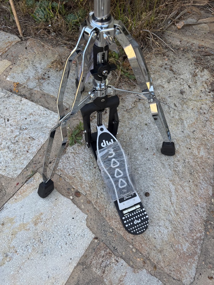 DW 3000 3 legged hihat stand - Missing clutch + felt