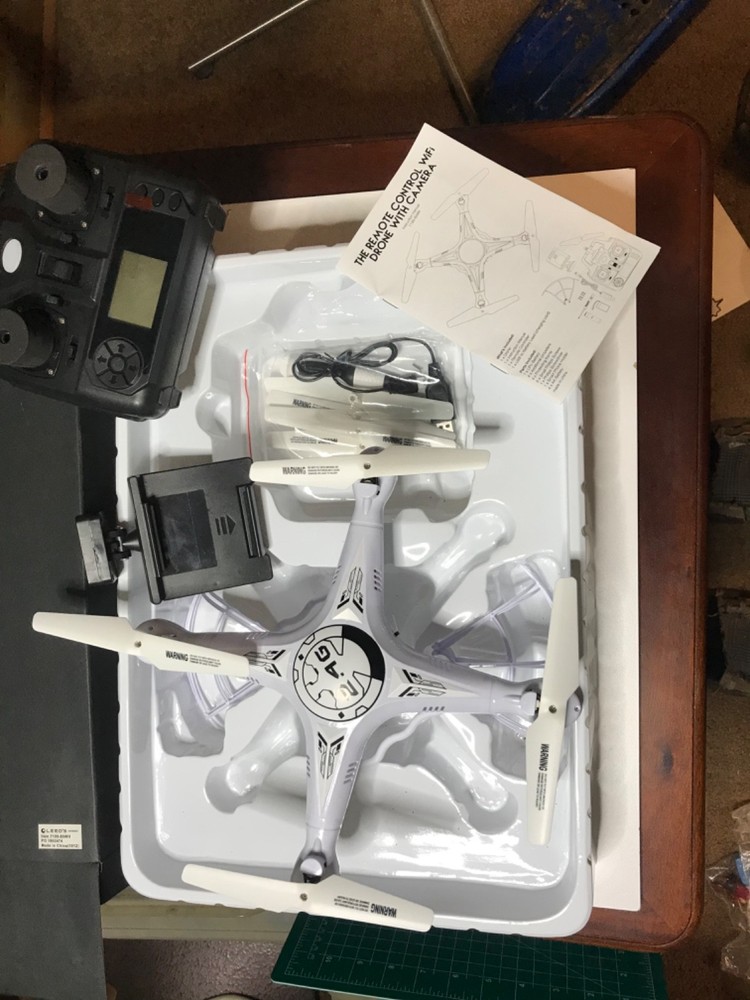 👀Remote control Drone with camera never used LOOK READ