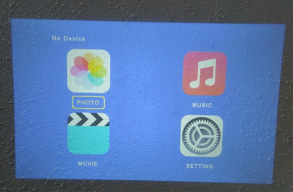 Auking LED USB Desktop Projector White