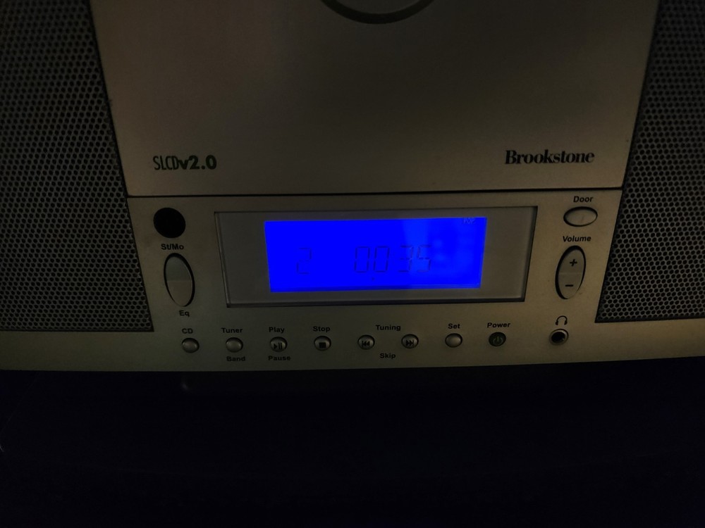 Brookstone Am Fm Cd Player SLCDv2.0 Tested Working Cd Player Needs Help Opening
