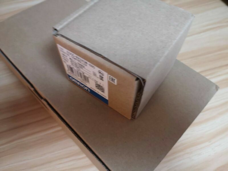 Original Digital Omron Temperature Controller E5CC-RX2ASM-880 In Box -New #OM