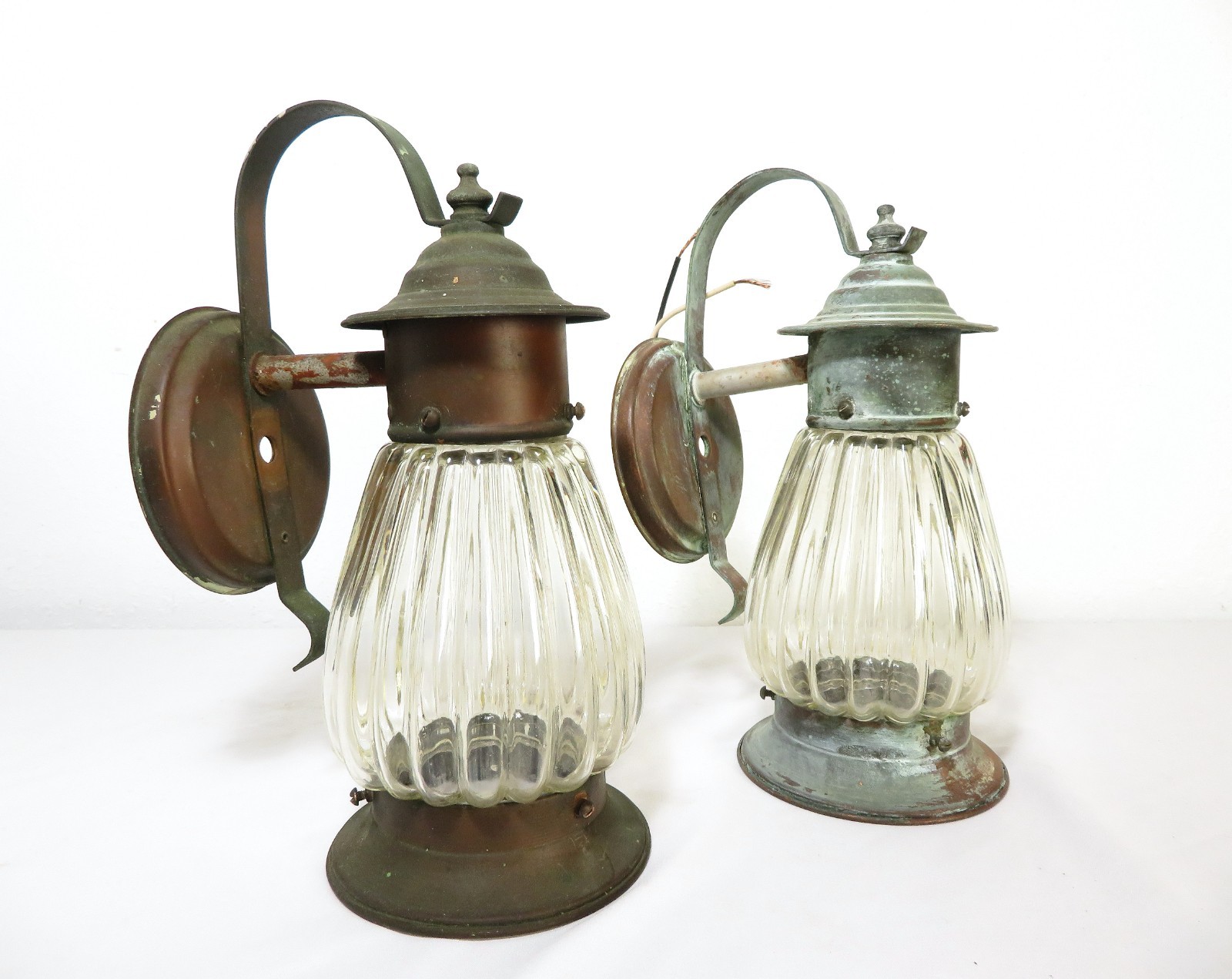 ANTIQUE Arts & Crafts COPPER TUDOR PORCH WALL SCONCE LAMP LIGHT PAIR Lantern