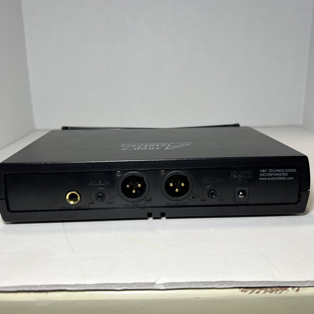 Audio2000’s Wireless Microphone and Lavalier Microphone Preowned Working