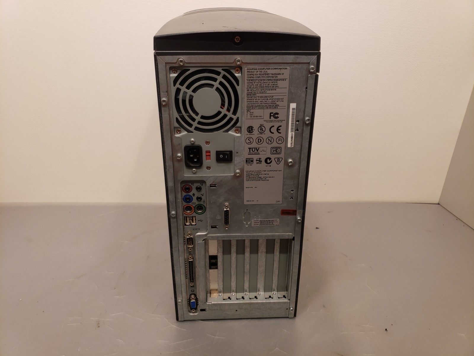 Vintage Compaq Presario 4840 Tower Pentium II 266 MMX 32MB 6.4GB OEM Win95 ISA