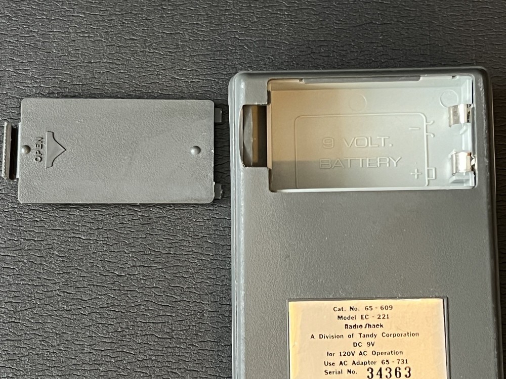 Vintage Radio Shack Calculator Basic 5 Function w Box EC-221 Working Please Read