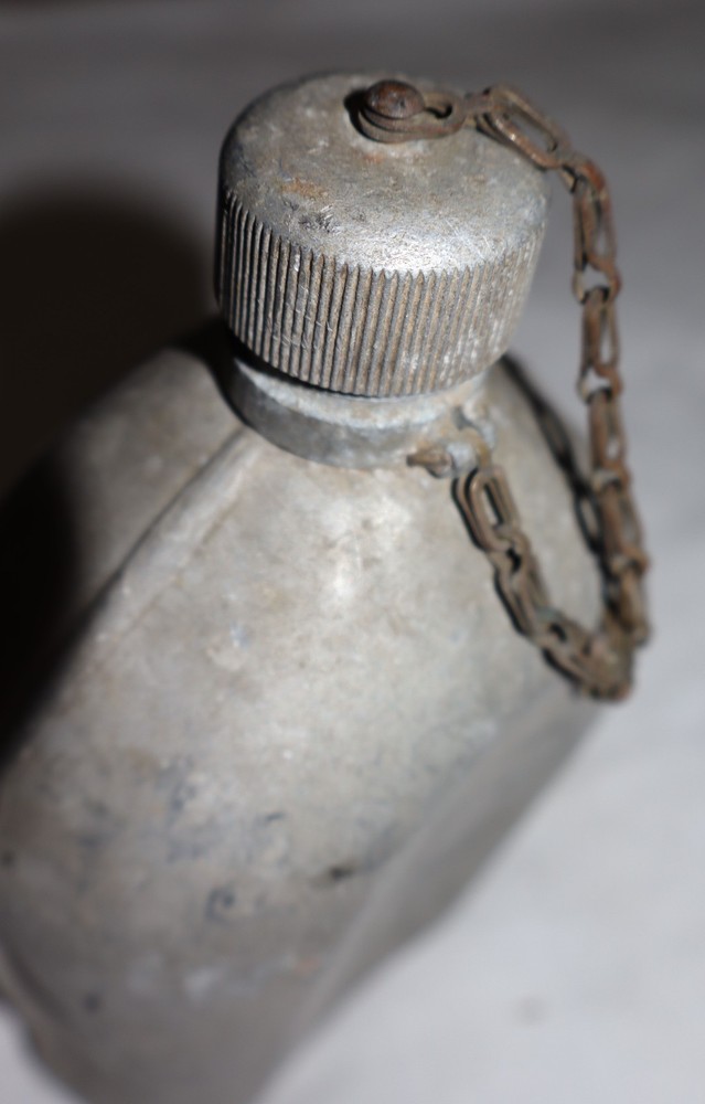 ORIGNAL PRE WWII 1934 DATED MOUNTED CALVALRY CANTEEN SET