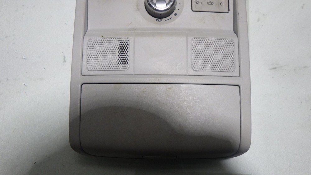 19 VOLKSWAGEN PASSAT Front Console roof
