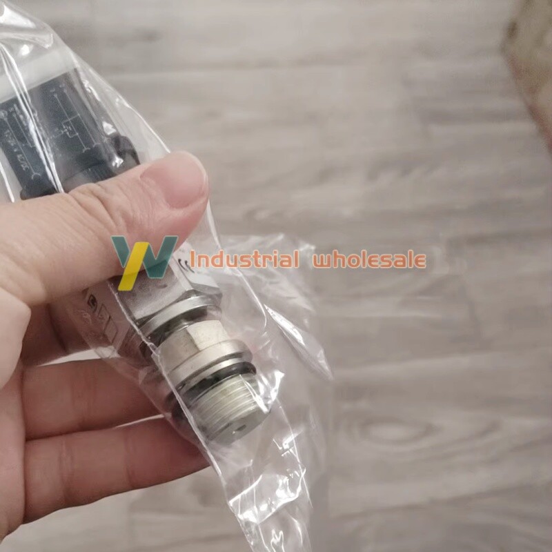 1PC New VR2D.1/L24 for HYDAC Hydraulic Blockage Indicator