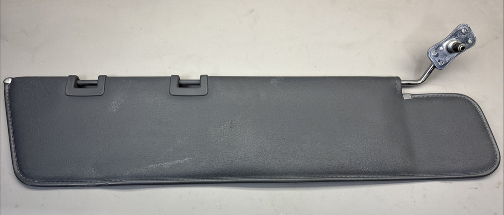 Replaces FREIGHTLINER CASCADIA 126 INTERIOR SUN VISOR
