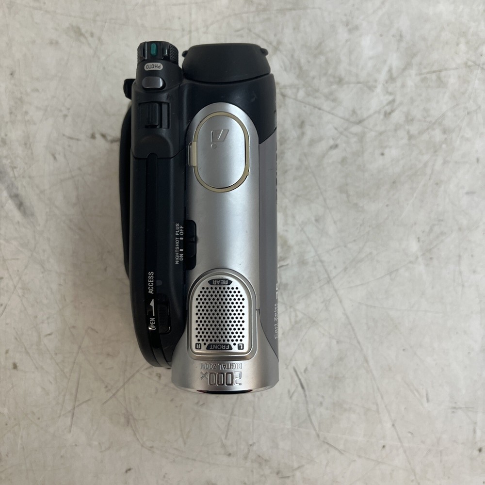 Canon DC410 Mini DVD Digital Camcorder Untested.