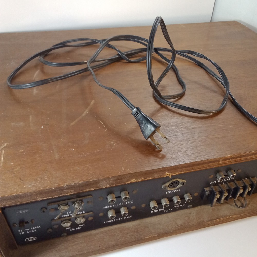 Panasonic FM/AM Solid State Stereo Receiver SA-700-READ