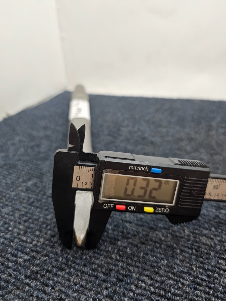 Brunner & Lay 12" Rivet Buster Point Chisel 0.87" Width - Gray